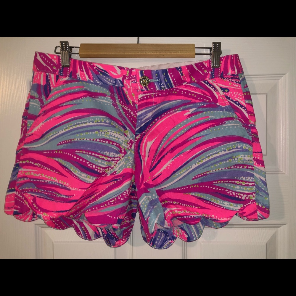 Women Lily Pulitzer Buttercup Short Size 6
